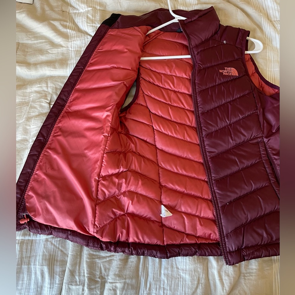 Red TNF vest - Picture 3 of 3
